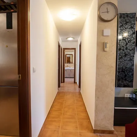 H&h Abrazo De Apartamento